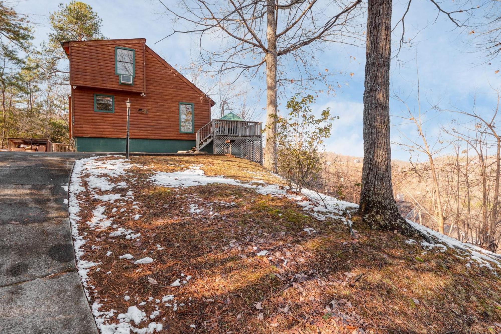 Fontana By Avantstay Gorgeous Mountain Cabin W Views Hot Tub Game Room Gatlinburg Exteriör bild