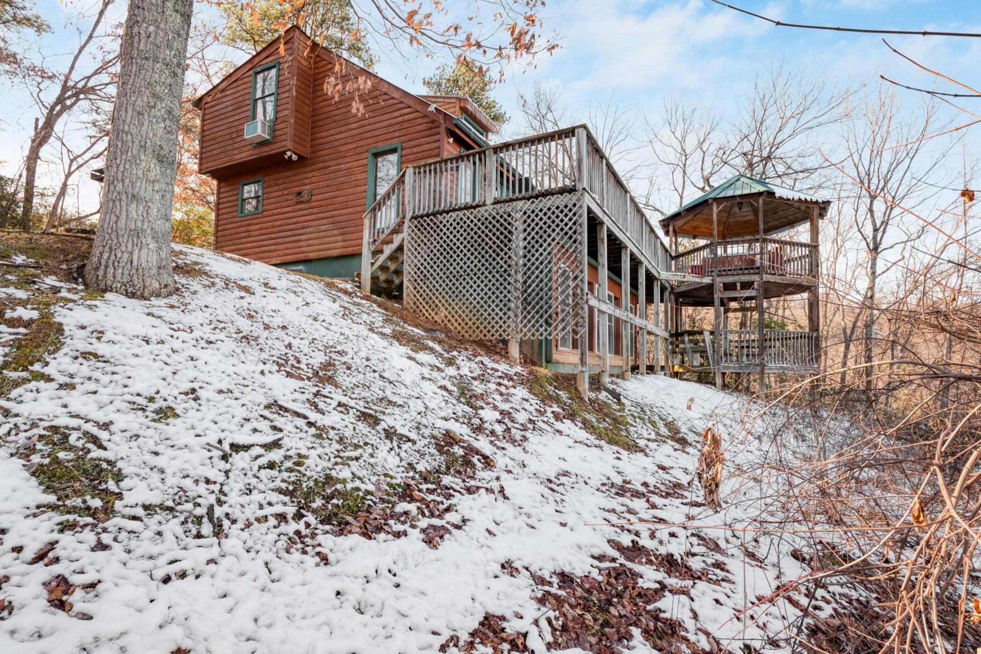 Fontana By Avantstay Gorgeous Mountain Cabin W Views Hot Tub Game Room Gatlinburg Exteriör bild