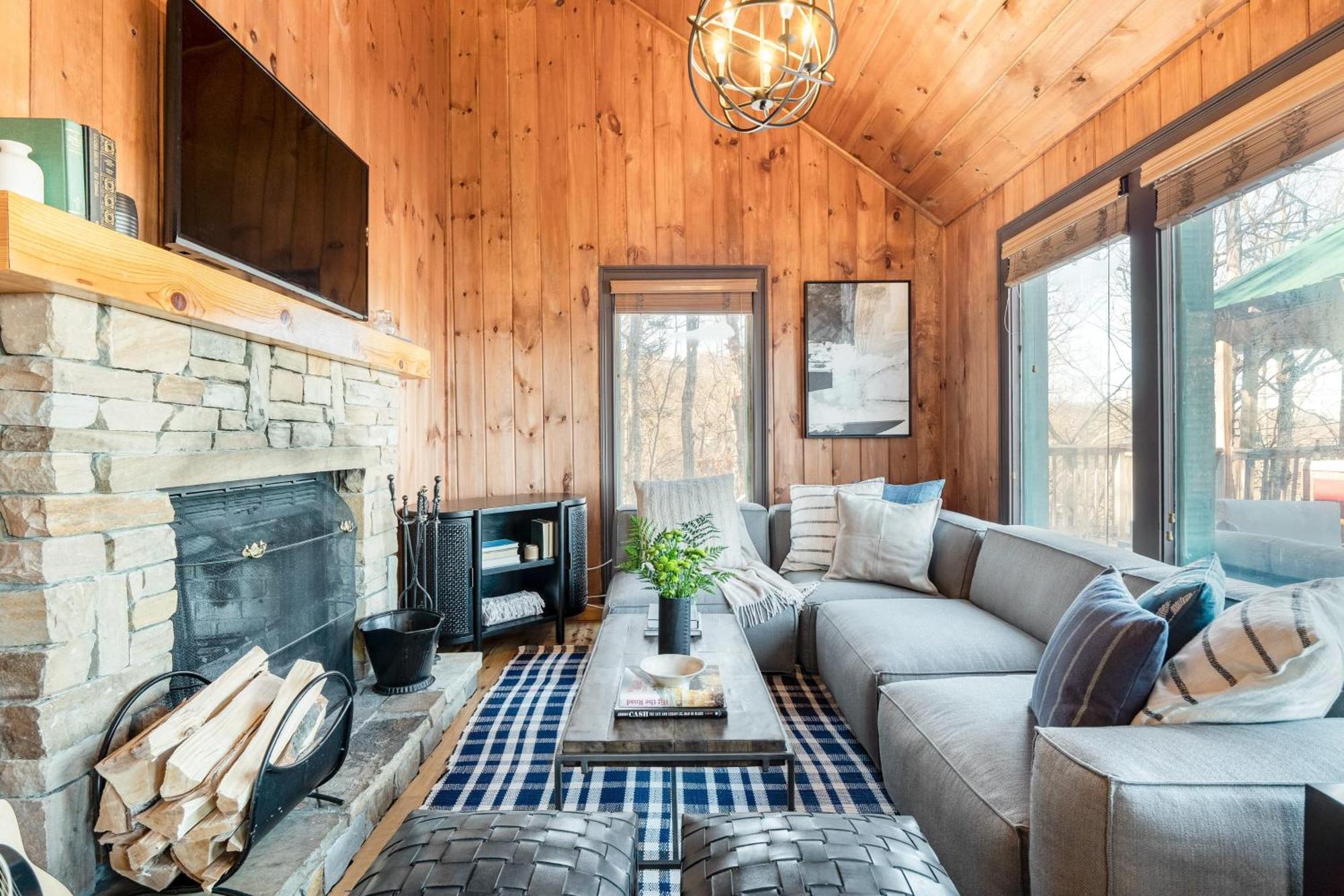 Fontana By Avantstay Gorgeous Mountain Cabin W Views Hot Tub Game Room Gatlinburg Exteriör bild